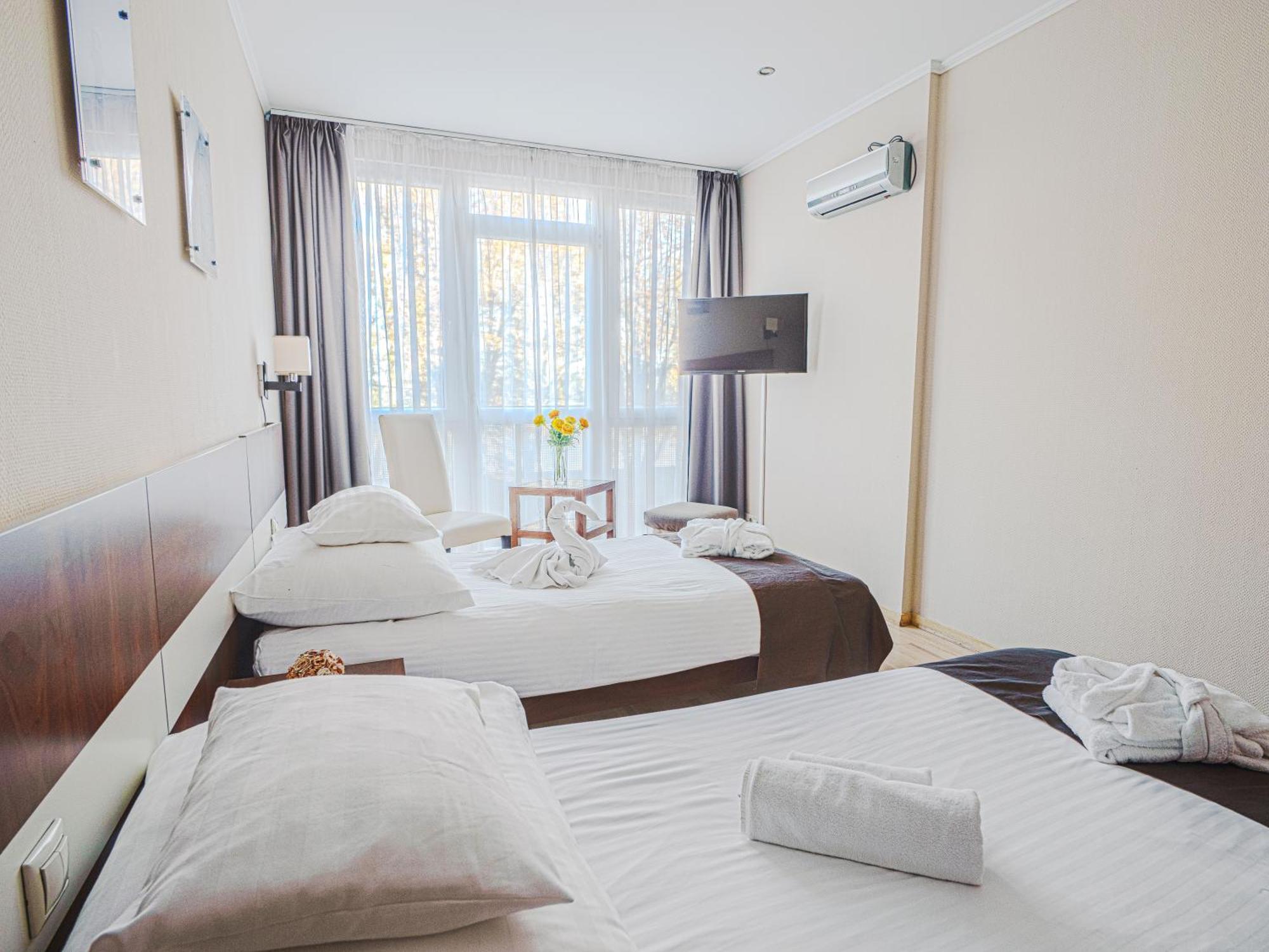 Holiday Beach Budapest Wellness Hotel With Sauna Park Dış mekan fotoğraf