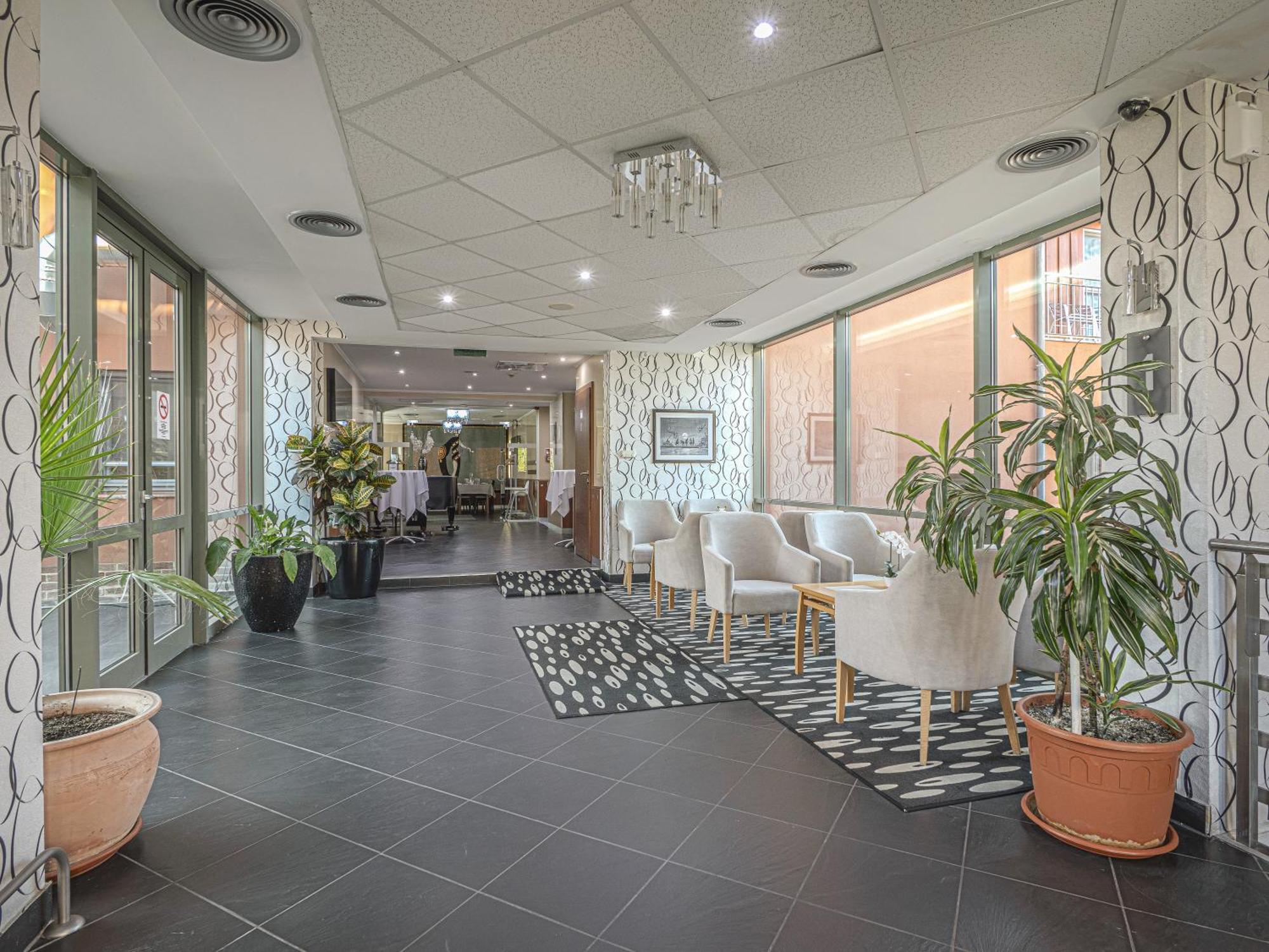 Holiday Beach Budapest Wellness Hotel With Sauna Park Dış mekan fotoğraf