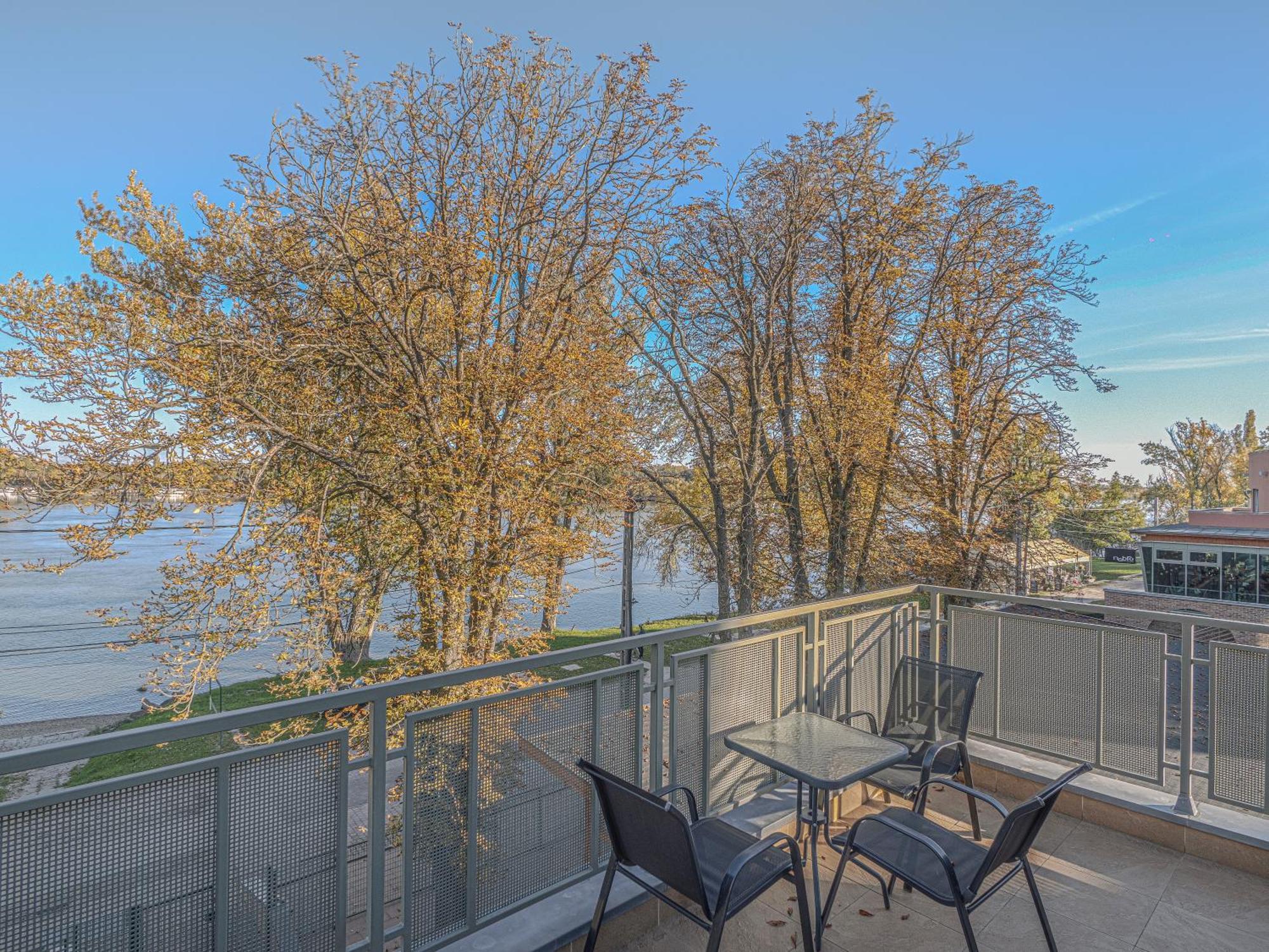 Holiday Beach Budapest Wellness Hotel With Sauna Park Dış mekan fotoğraf