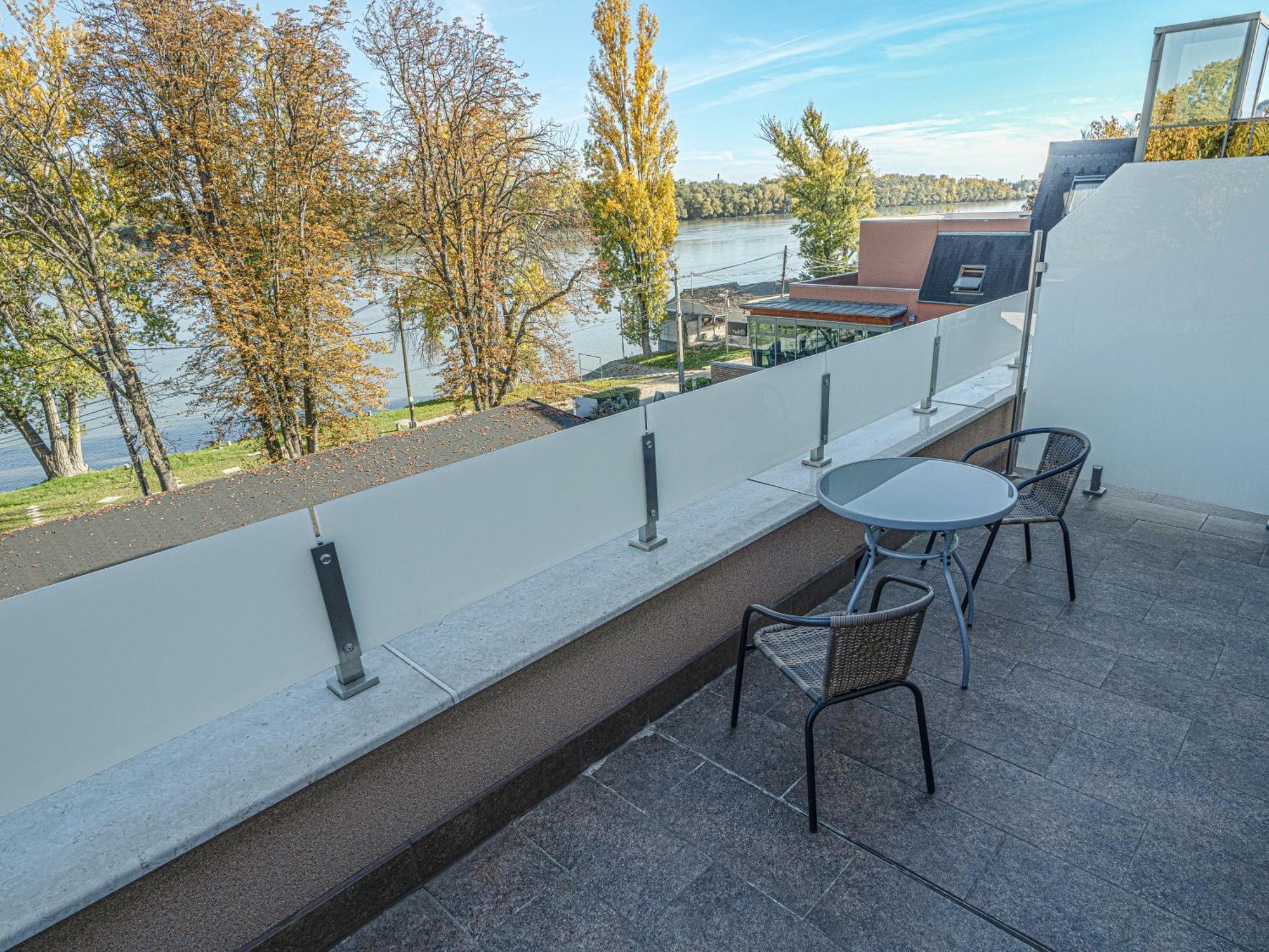 Holiday Beach Budapest Wellness Hotel With Sauna Park Dış mekan fotoğraf