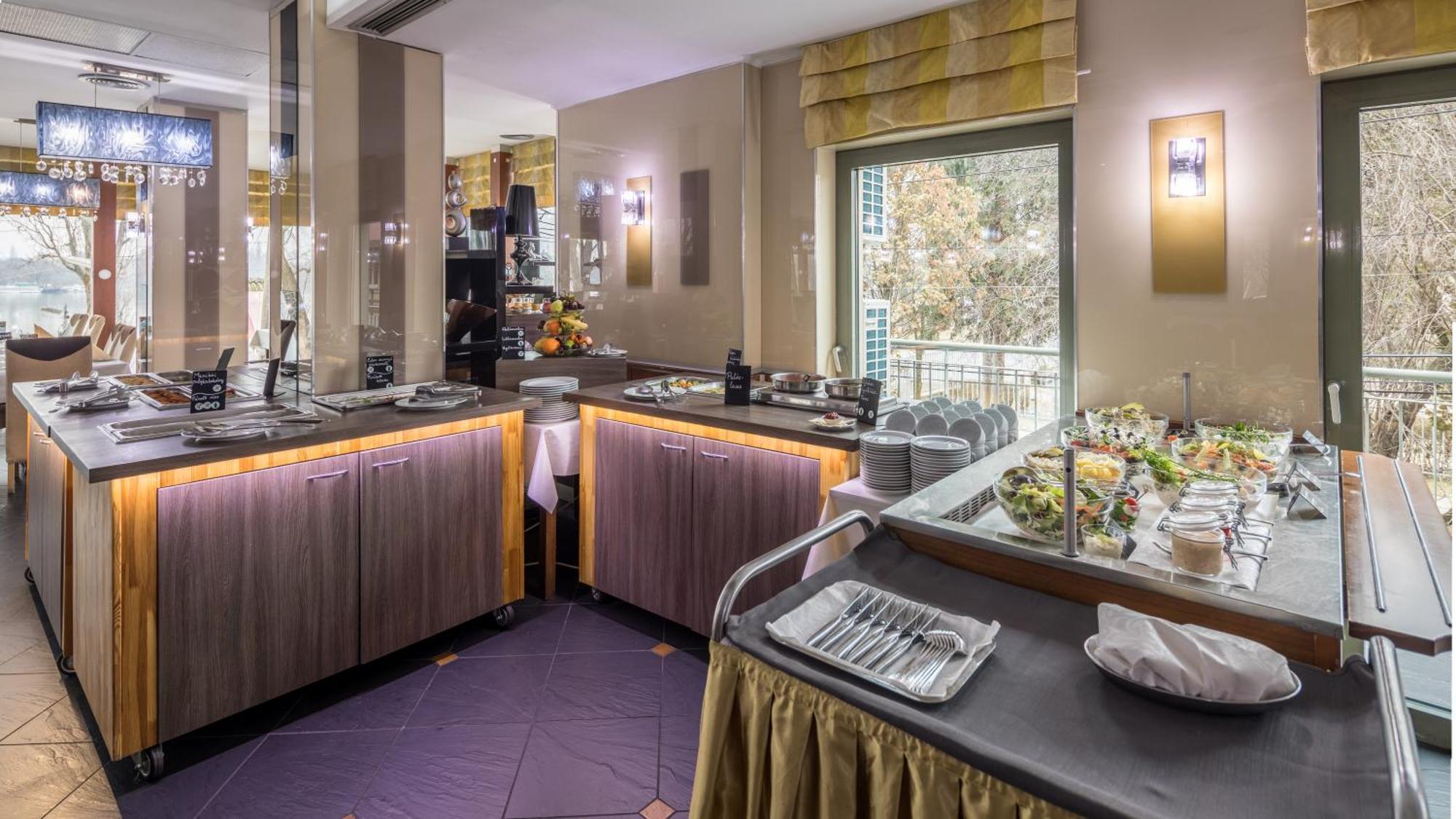 Holiday Beach Budapest Wellness Hotel With Sauna Park Dış mekan fotoğraf