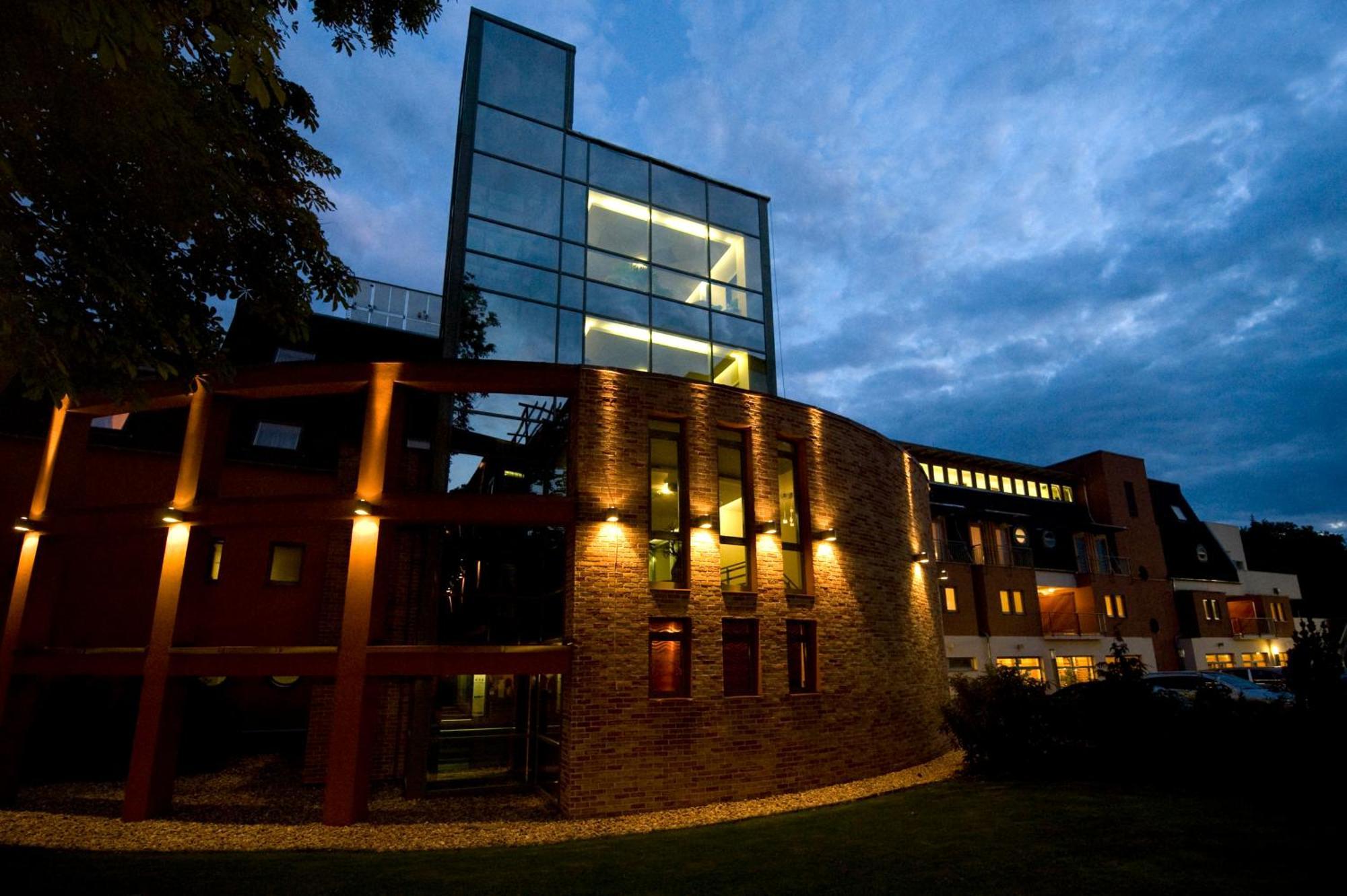 Holiday Beach Budapest Wellness Hotel With Sauna Park Dış mekan fotoğraf